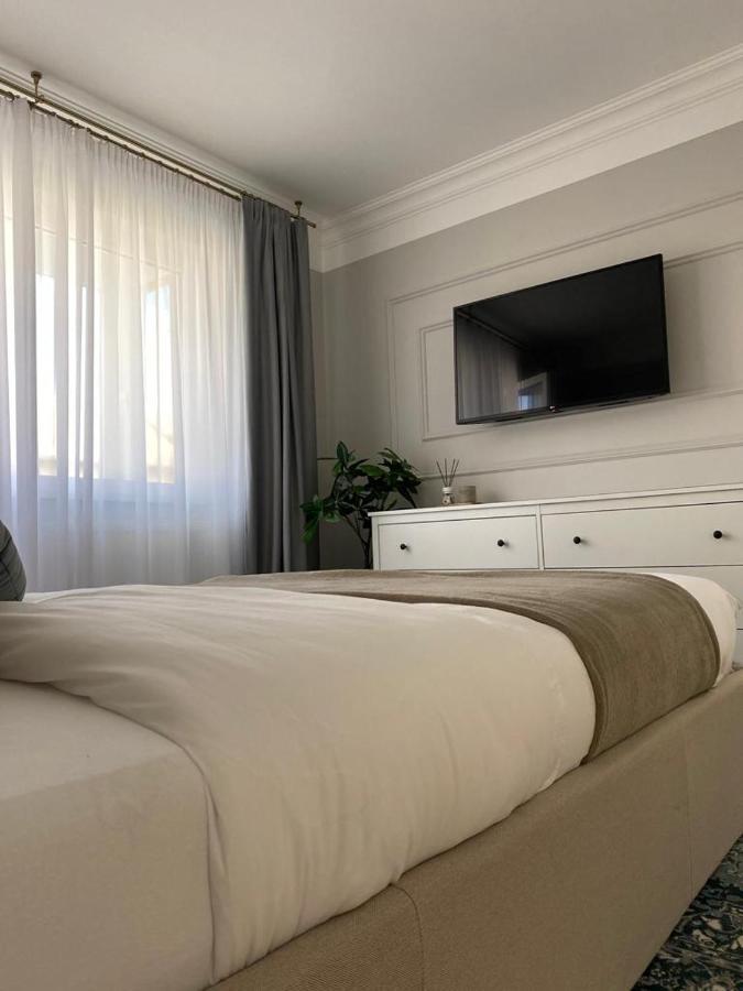 Central Spacious Apartment With Balcony - Alba Carolina Alba Iulia Exterior foto